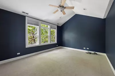 2041 N Whipple Street, Chicago, IL 60647 - Photo 25