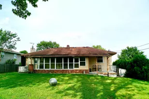 2021 Leness Ln, Crest Hill, IL 60403 - Photo 9