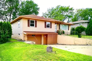 2021 Leness Ln, Crest Hill, IL 60403 - Photo 3