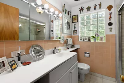 7030 N Ionia Avenue, Chicago, IL 60646 - Photo 13