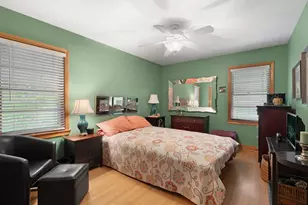 7030 N Ionia Ave, Chicago, IL 60646 - Photo 11
