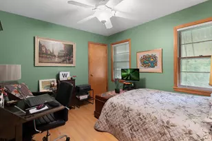 7030 N Ionia Ave, Chicago, IL 60646 - Photo 11