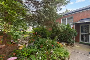 7030 N Ionia Ave, Chicago, IL 60646 - Photo 23