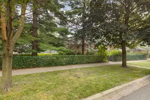 7030 N Ionia Ave, Chicago, IL 60646 - Photo 25