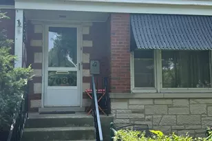 7030 N Ionia Ave, Chicago, IL 60646 - Photo 1