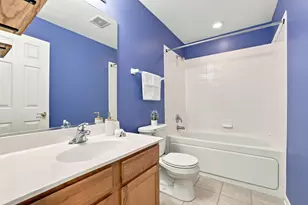 111 Neutrenton Ave, Elgin, IL 60120 - Photo 23