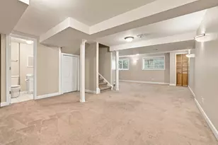 111 Neutrenton Ave, Elgin, IL 60120 - Photo 27
