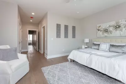530 E 44th Place, Chicago, IL 60653 - Photo 9