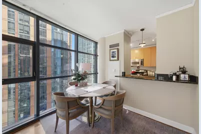 201 N Westshore Drive #1708, Chicago, IL 60601 - Photo 5