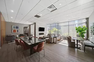 201 N Westshore Dr, Chicago, IL 60601 - Photo 29