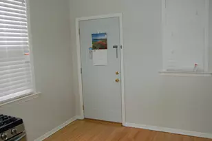 1668 W Edgewater Ave, Chicago, IL 60660 - Photo 9