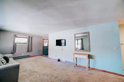 316 N Hartwell Street, Gilman, IL 60938 - Photo 9