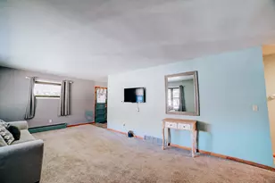 316 N Hartwell St, Gilman, IL 60938 - Photo 9