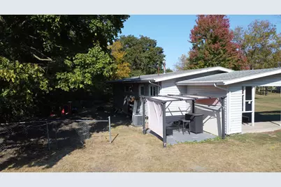 316 N Hartwell Street, Gilman, IL 60938 - Photo 3