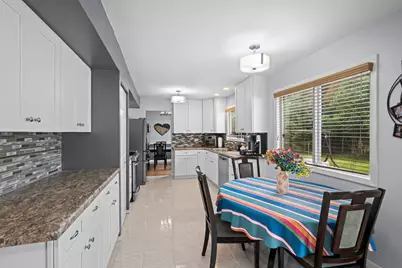 209 Alpine Drive, Vernon Hills, IL 60061 - Photo 7
