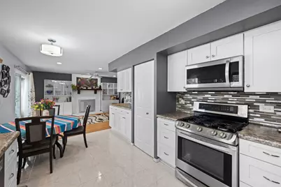 209 Alpine Drive, Vernon Hills, IL 60061 - Photo 9