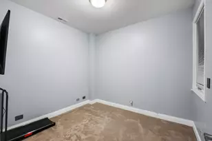 2442 W Madison St, Chicago, IL 60612 - Photo 21