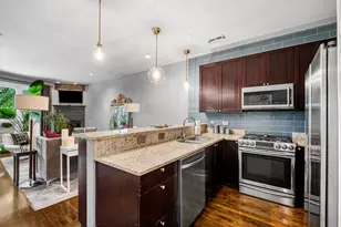 2442 W Madison St, Chicago, IL 60612 - Photo 9