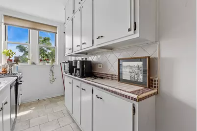 1210 W Jarvis Avenue #2N, Chicago, IL 60626 - Photo 9