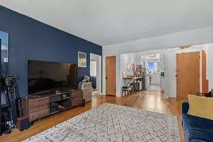 1210 W Jarvis Ave, Chicago, IL 60626 - Photo 3