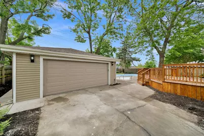 3245 S Manor Drive, Lansing, IL 60438 - Photo 7