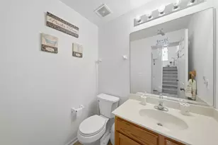 678 S Shannon Dr, Romeoville, IL 60446 - Photo 13