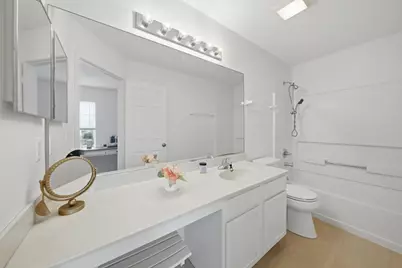 678 S Shannon Drive, Romeoville, IL 60446 - Photo 15