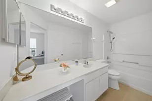 678 S Shannon Dr, Romeoville, IL 60446 - Photo 15
