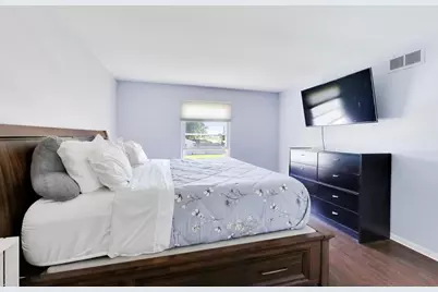 1180 Sunbury Road, South Elgin, IL 60177 - Photo 11