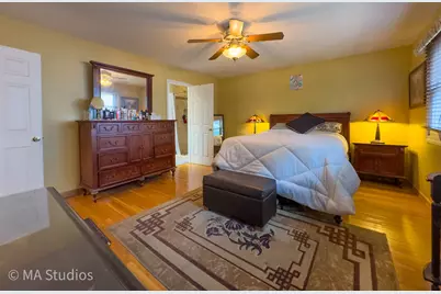 1100 S Cherrywood Drive S, Mount Prospect, IL 60056 - Photo 23