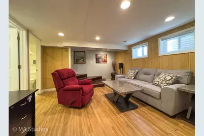 1100 S Cherrywood Drive S, Mount Prospect, IL 60056 - Photo 33
