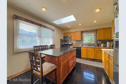 1100 S Cherrywood Drive S, Mount Prospect, IL 60056 - Photo 17