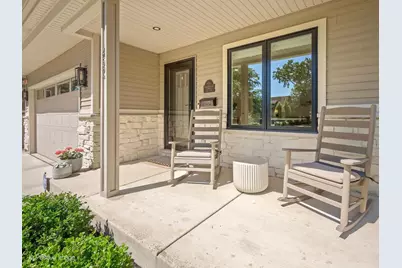452 S Harvard Avenue, Villa Park, IL 60181 - Photo 3