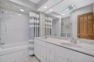 6013 N Emerson St, Rosemont, IL 60018 - Photo 13