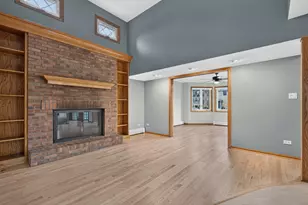 6013 N Emerson St, Rosemont, IL 60018 - Photo 3