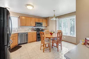 18623 Augusta Ln, Hazel Crest, IL 60429 - Photo 11