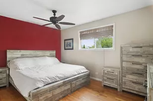 117 S Evergreen Ave, Addison, IL 60101 - Photo 11