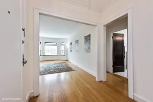 545 Hinman Ave, Evanston, IL 60202 - Photo 3