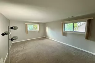 1140 S Van Buren Ave, Des Plaines, IL 60018 - Photo 15