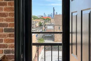 238 W 31st St, Chicago, IL 60616 - Photo 7