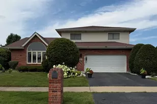 216 Highland Rd, Matteson, IL 60443 - Photo 1