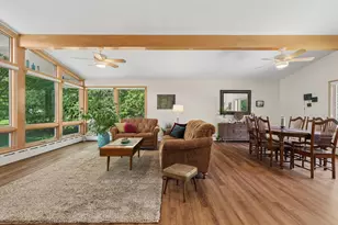 888 Country Club Rd, Crystal Lake, IL 60014 - Photo 15