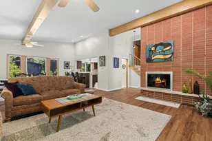 888 Country Club Rd, Crystal Lake, IL 60014 - Photo 13