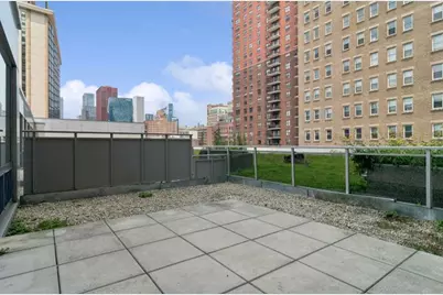 1 E 8th Street #1019, Chicago, IL 60605 - Photo 5