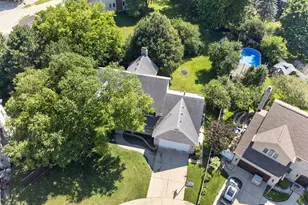 938 Stonehaven Ct, Elgin, IL 60124 - Photo 7