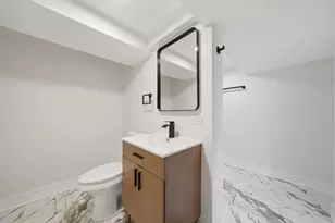 8801 S Clyde Ave, Chicago, IL 60617 - Photo 19