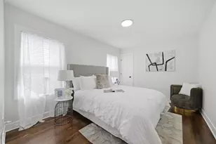 8801 S Clyde Ave, Chicago, IL 60617 - Photo 11