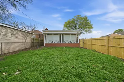 8801 S Clyde Avenue, Chicago, IL 60617 - Photo 21