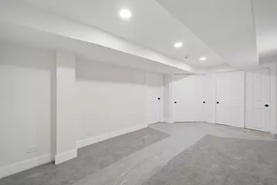 8801 S Clyde Avenue, Chicago, IL 60617 - Photo 17