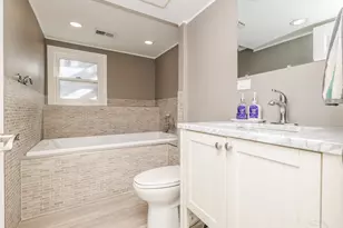 245 Montclare Ln, Wood Dale, IL 60191 - Photo 23